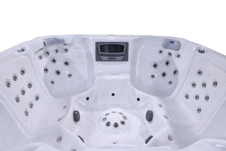 Гидромассажный спа бассейн NordicSpa Khild (Хильд)